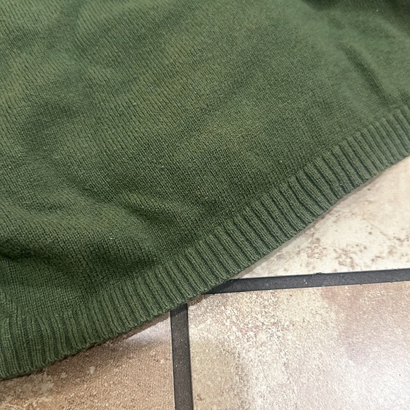 Lacoste - Picture 6 of 8